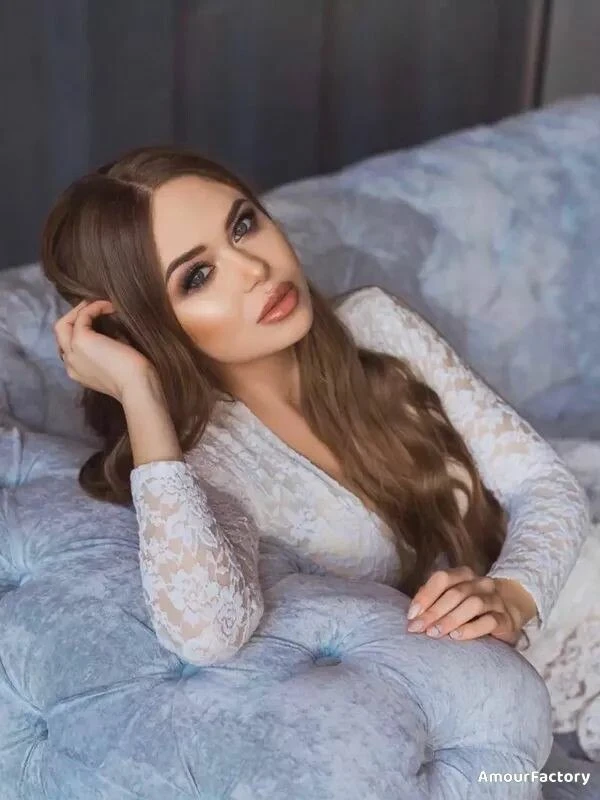 Alina Profile image 3