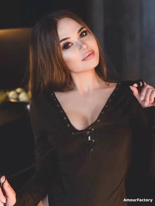 Alina Profile image 1
