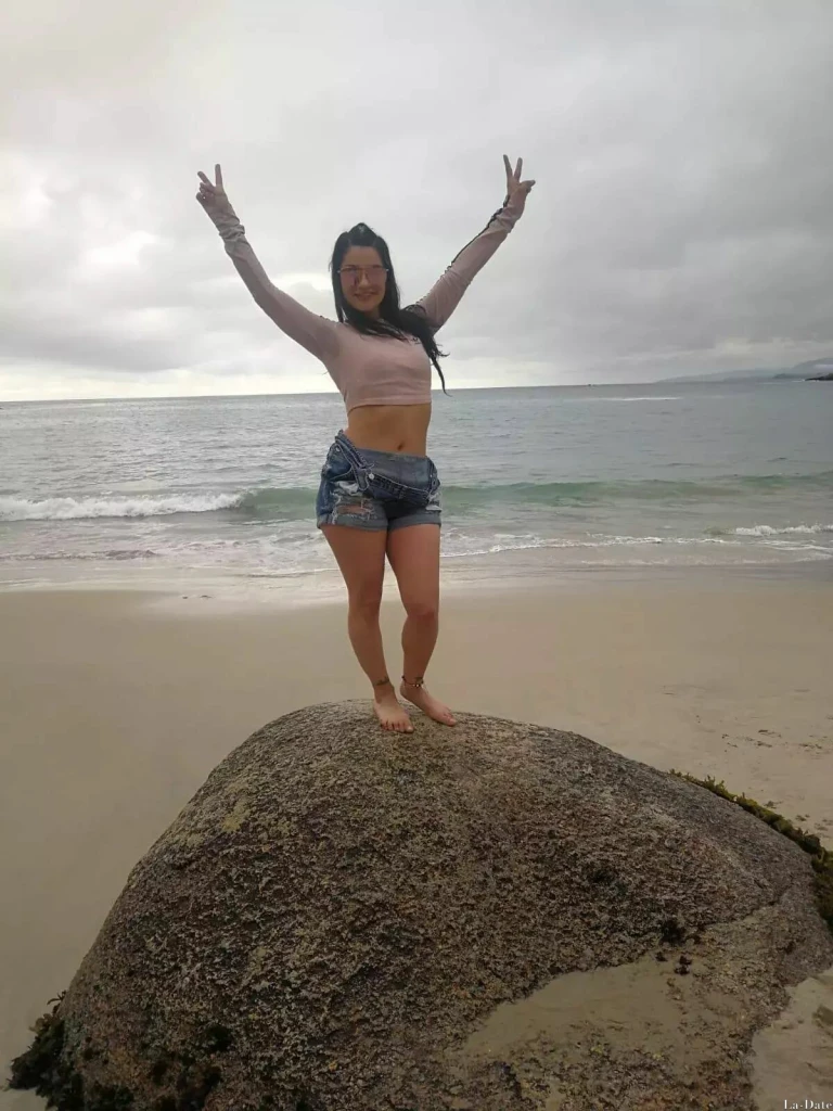 Jessenia Profile image 1