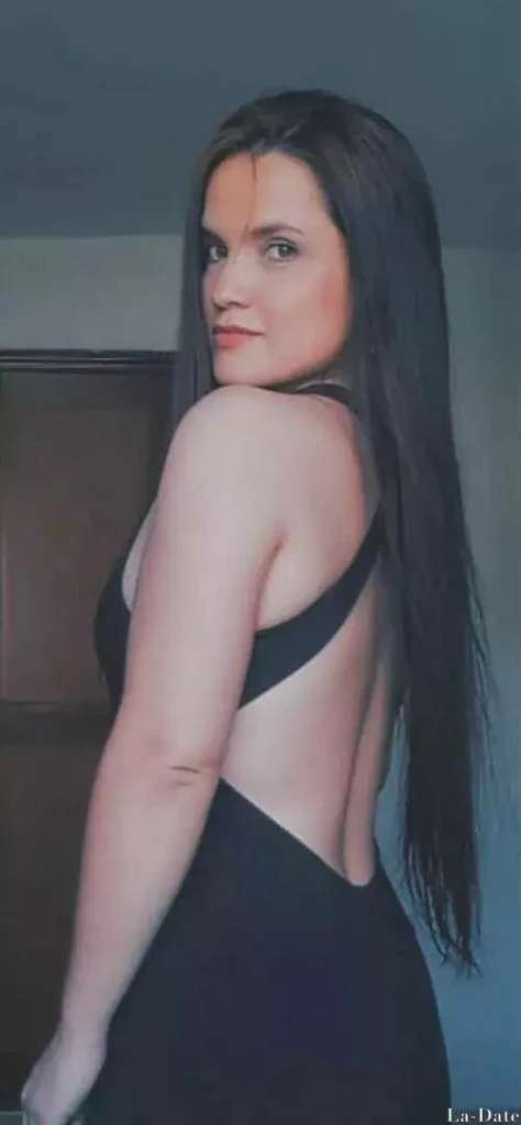 Manuela Profile image 3