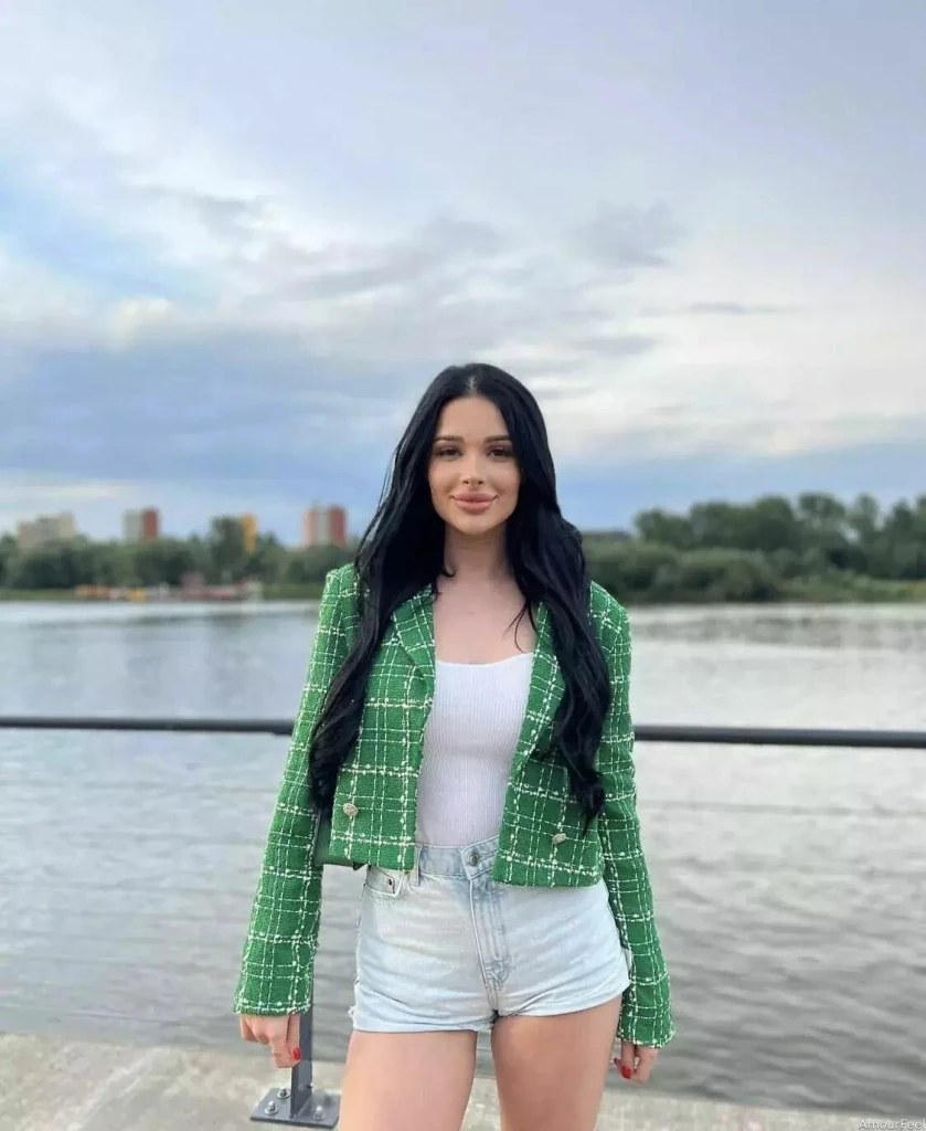 Ludmila Profile image 2