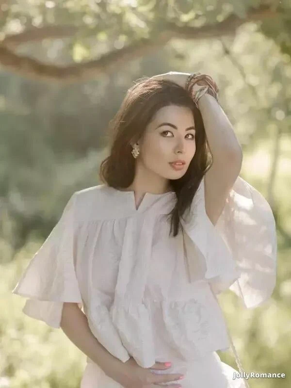 Veronica Profile image 2