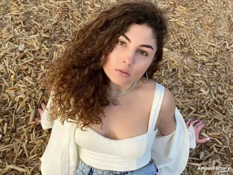 Oksana Profile image 2