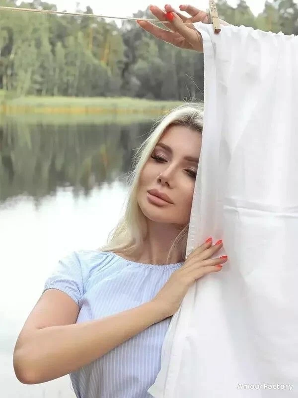 Tinatin Profile image 3