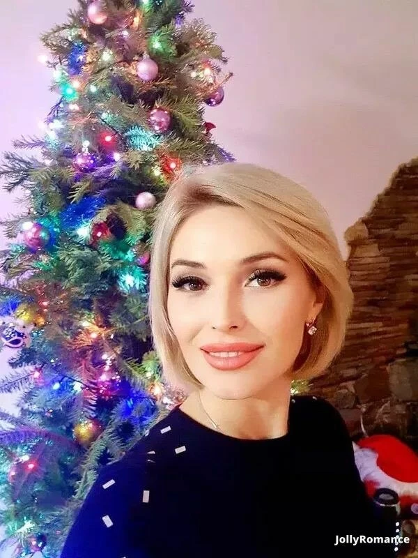 Anna Profile image 4