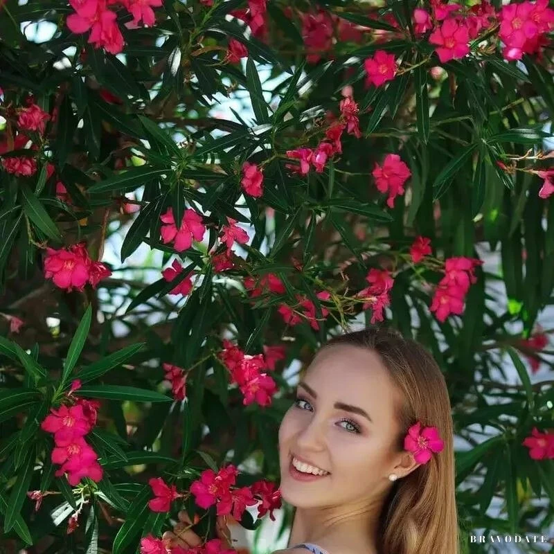 Aleksandra Profile image 1