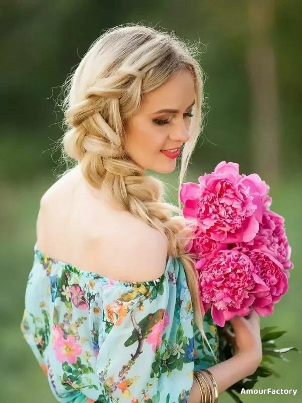 Elnara Profile image 1