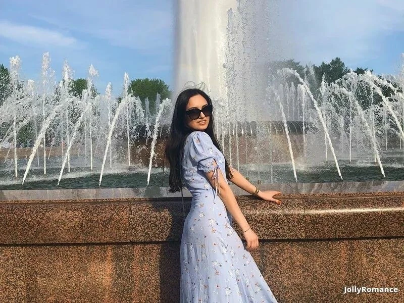 Alina Profile image 4