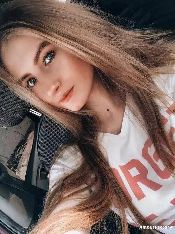 Alena Profile image 3