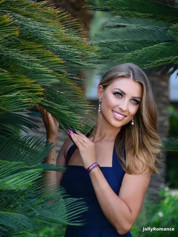 Olga Profile image 1