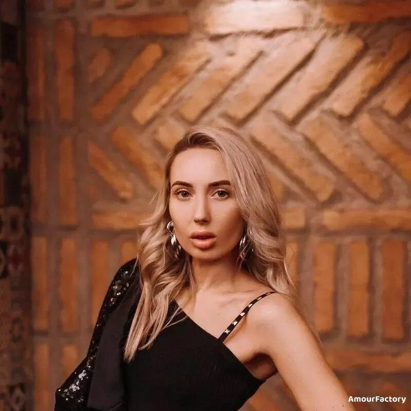 Kristina Profile image 4