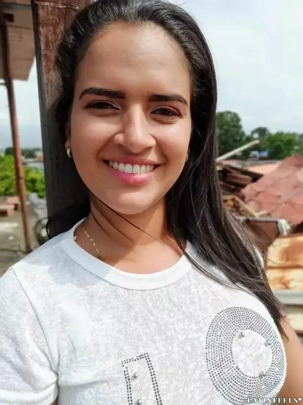 Gabriela Profile image 1