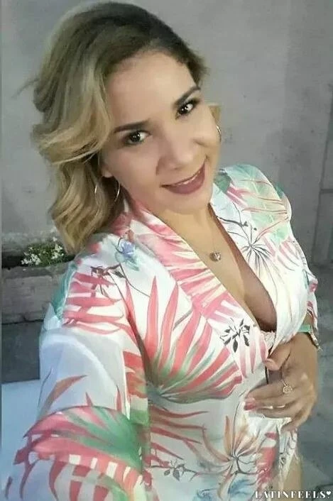 Yuleima Profile image 4