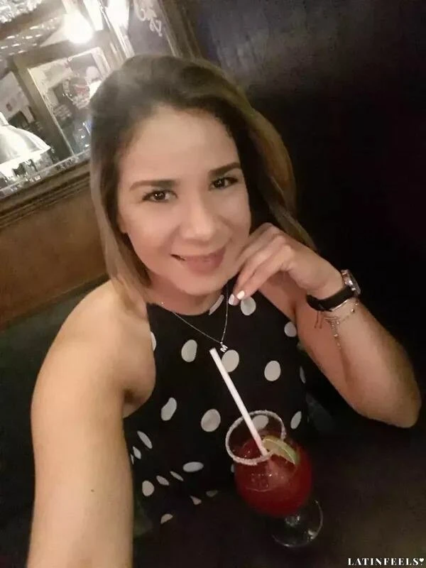 Yuleima Profile image 1