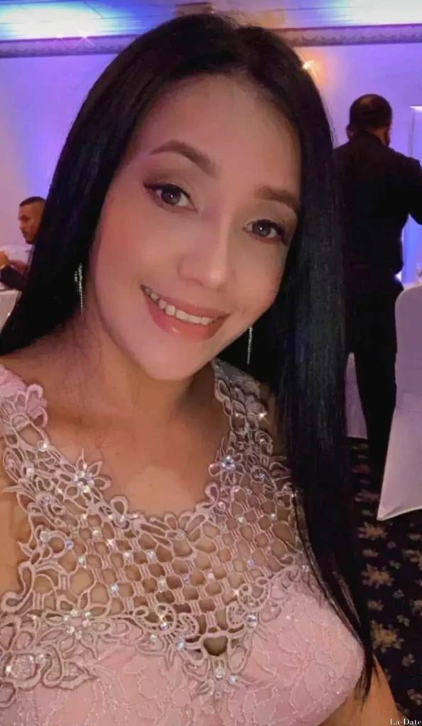 Amira Profile image 2