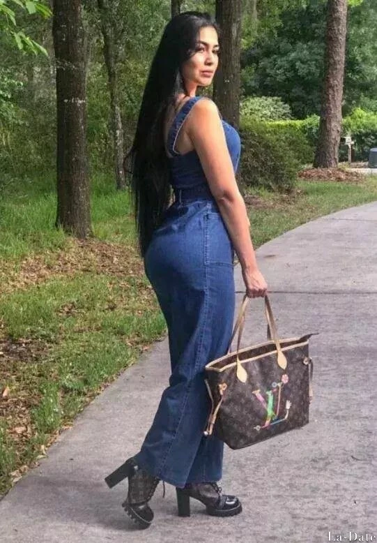 Daniela Profile image 1