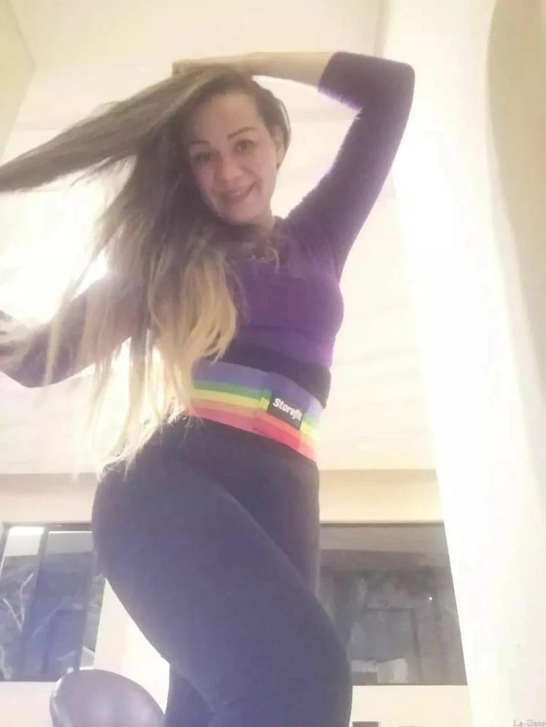 Karina Profile image 4