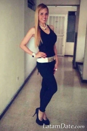 Deyerlyn Profile image 1