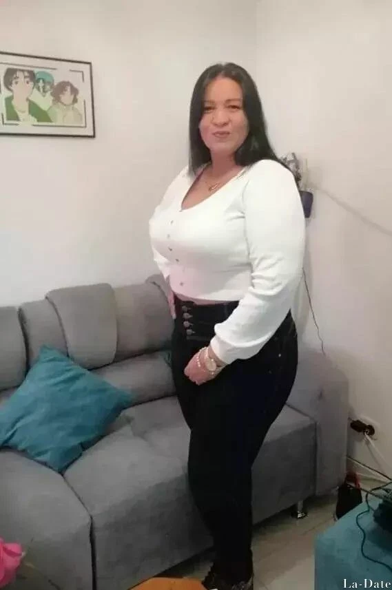 Vanesa Profile image 4