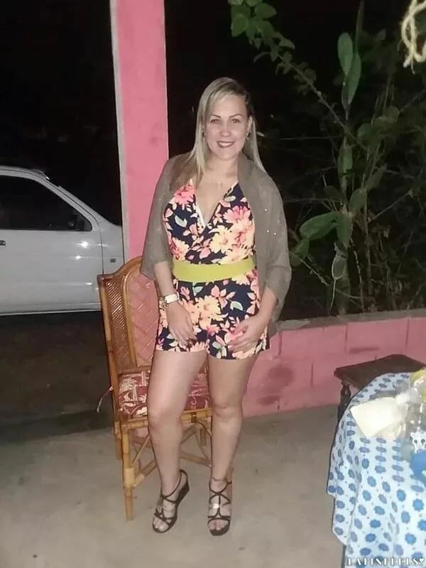 Veronica Profile image 2