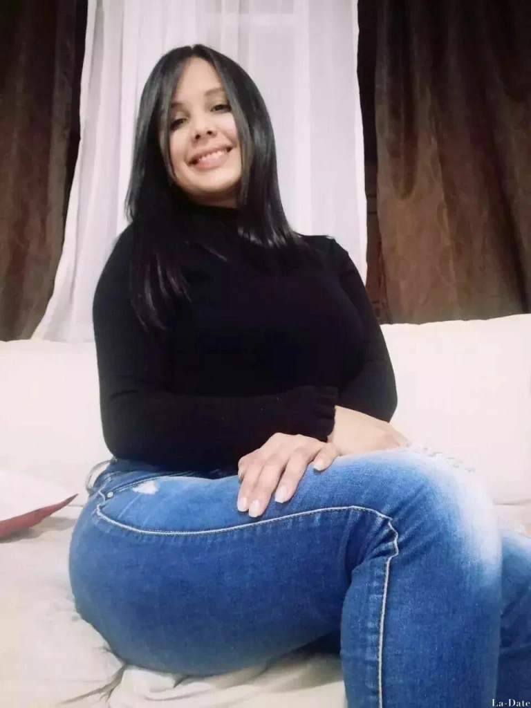 Dayana Profile image 1