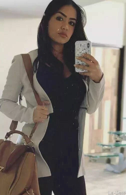 Yesenia Profile image 3