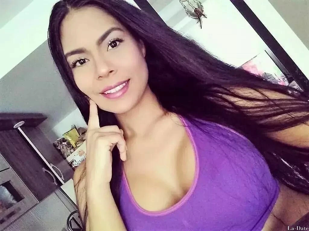 Maria Profile image 3